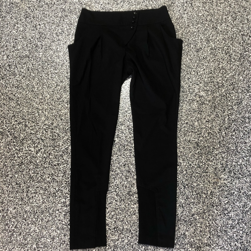 BCBG ✦ High-Waisted Slim Trousers with Oversized Pockets (Size 4)